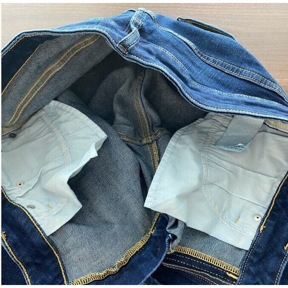 Calvin Klein Womens Bermuda Dark Wash Blue Stretch Denim City Short Size 8 EUC - Picture 4 of 11